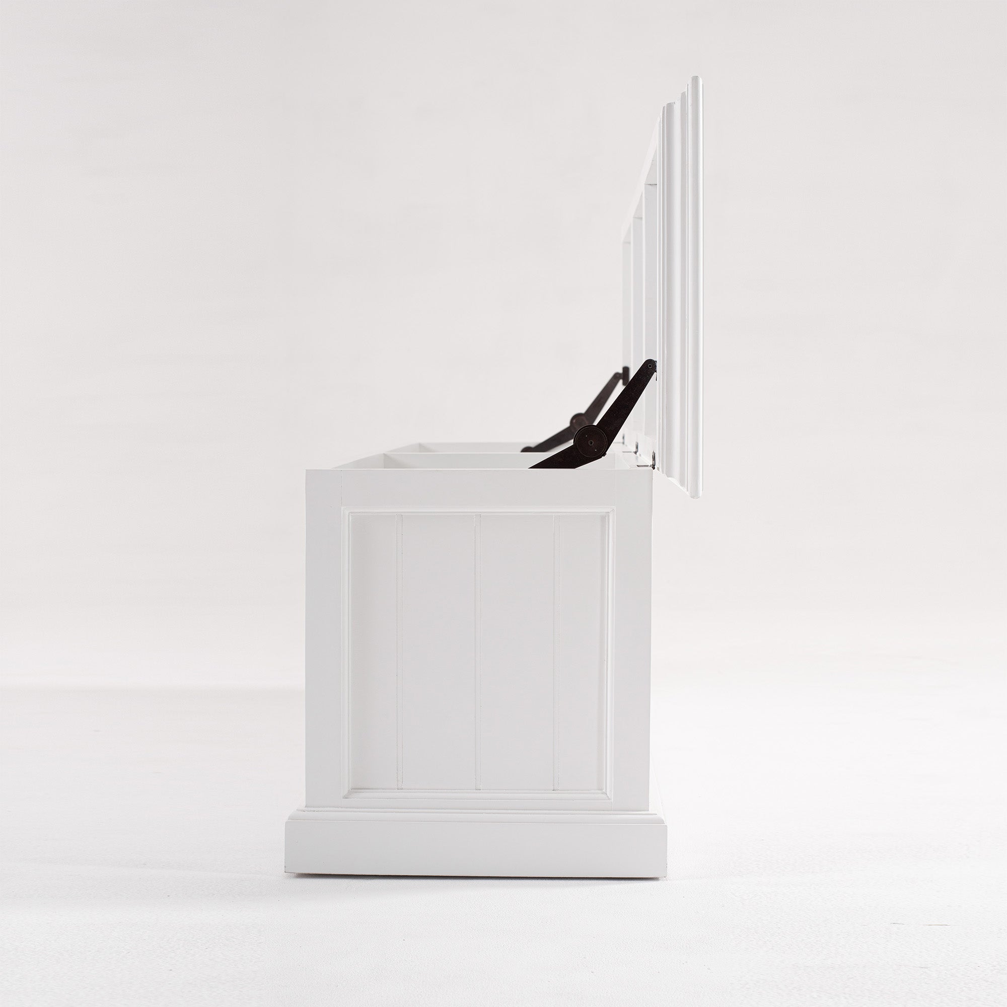 Halifax Medium Blanket and Storage Box - White