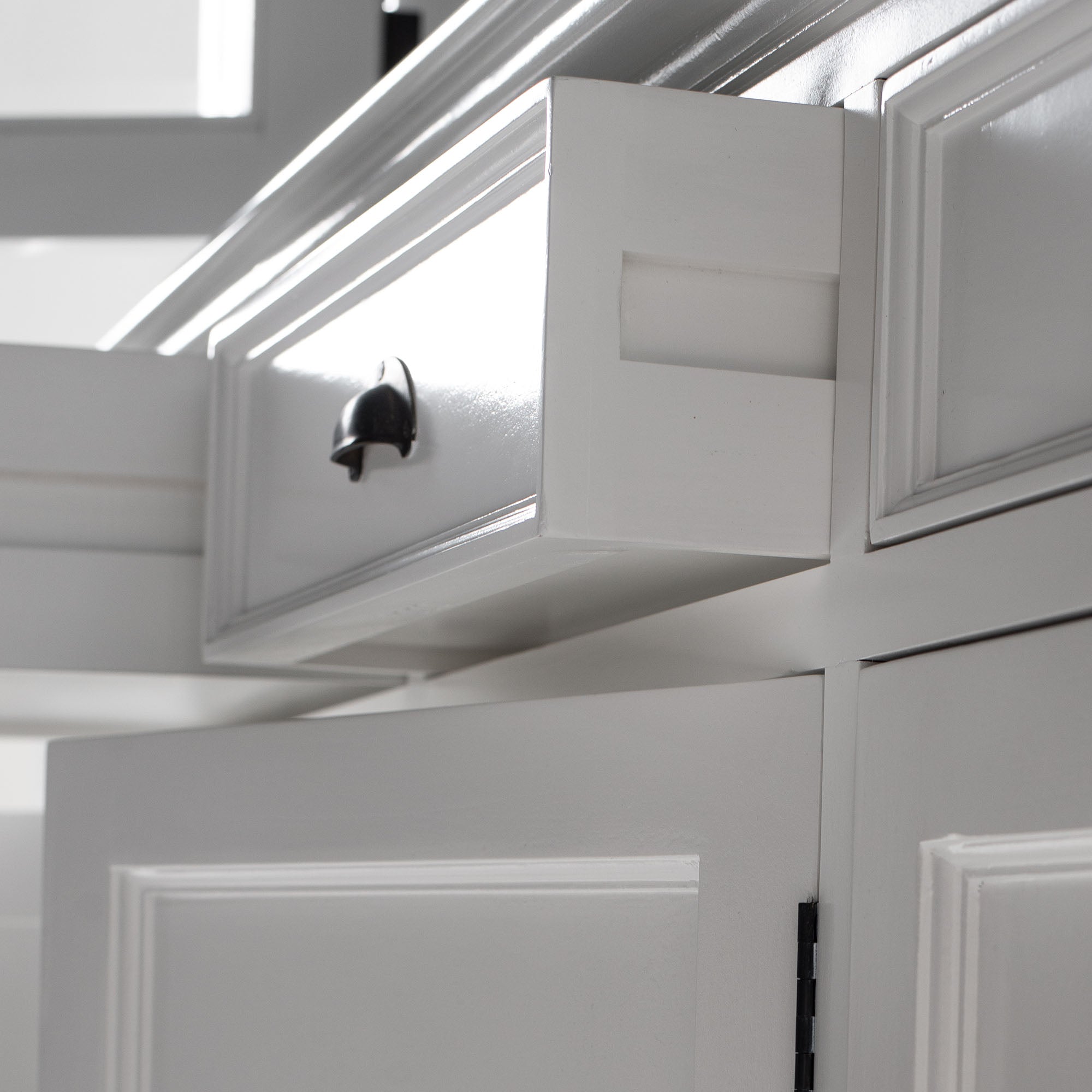 Buffet Hutch Unit with 4 Glass Doors