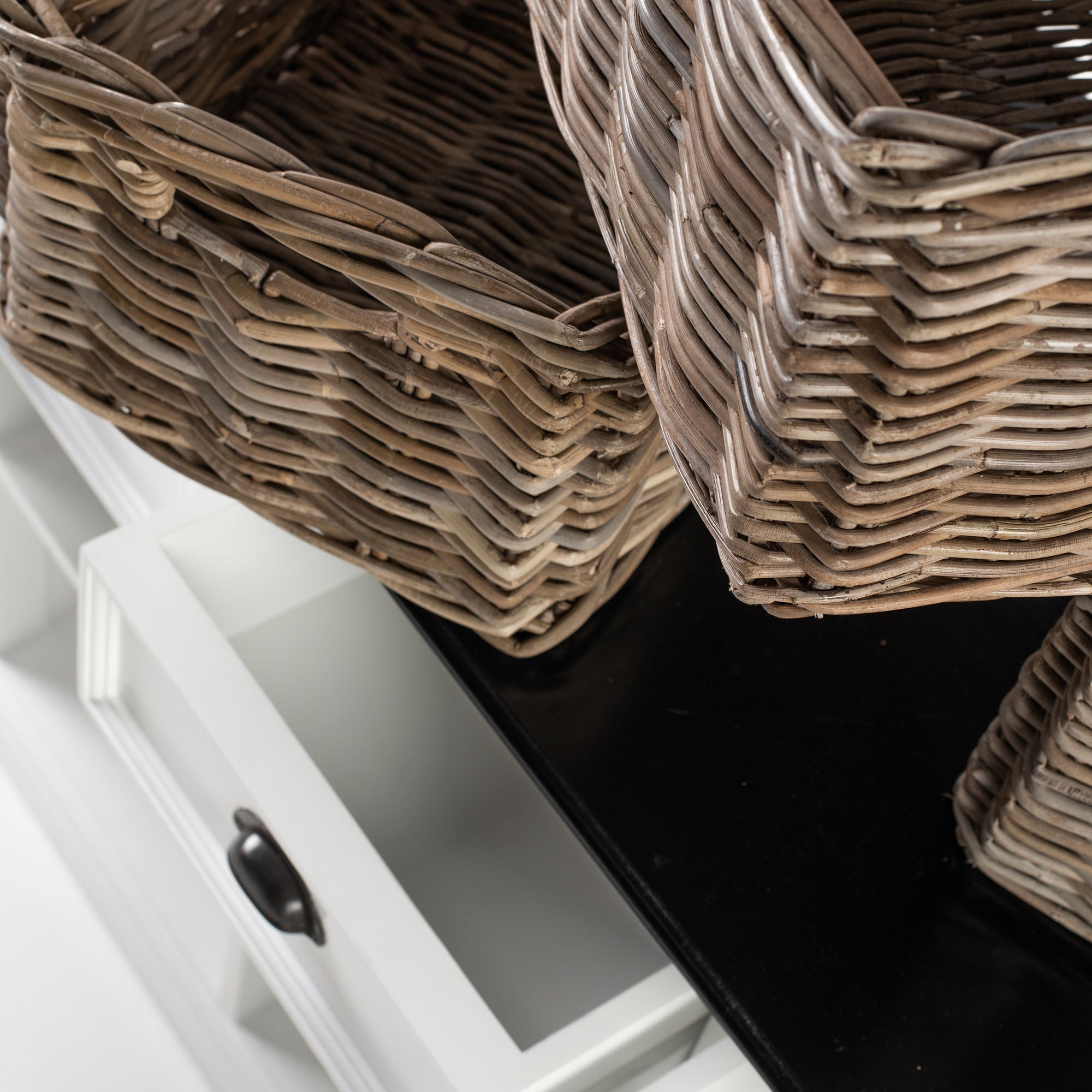 Halifax Contrast Buffet with 4 Baskets