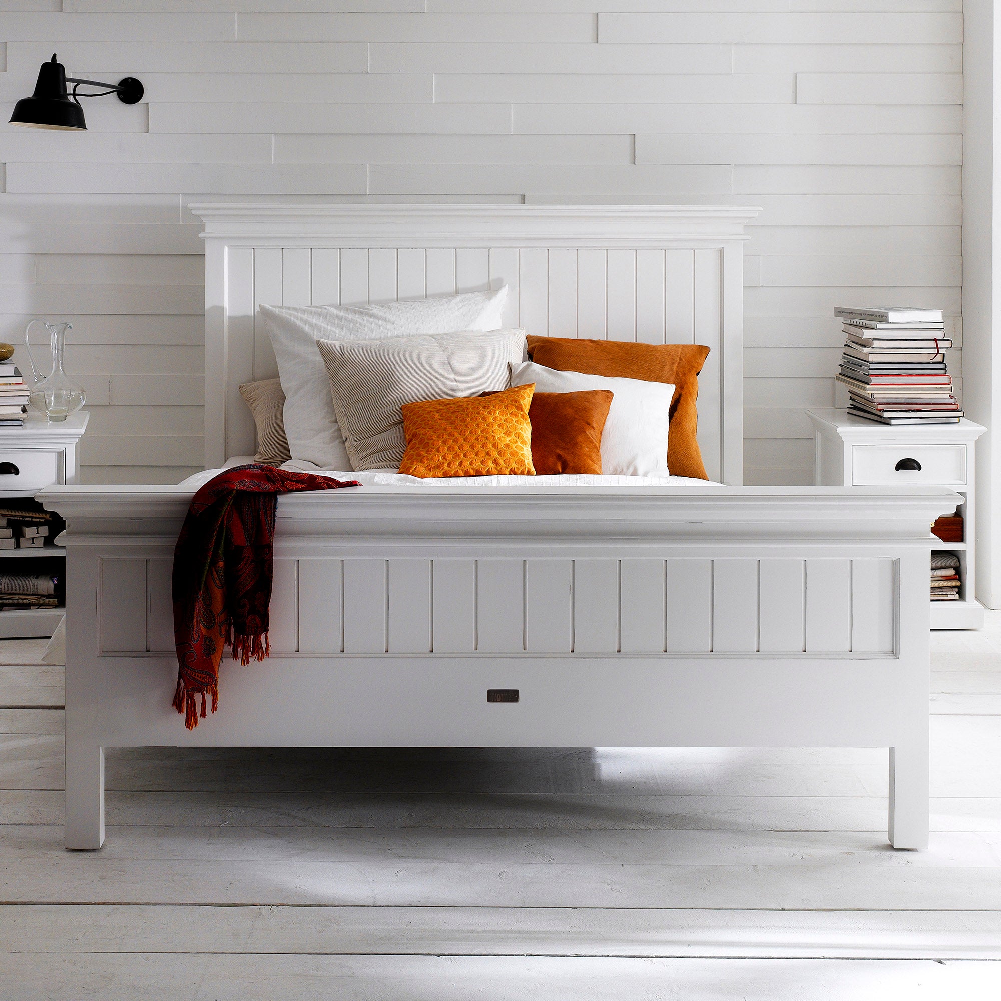 Halifax Queen Bed with Footboard - White