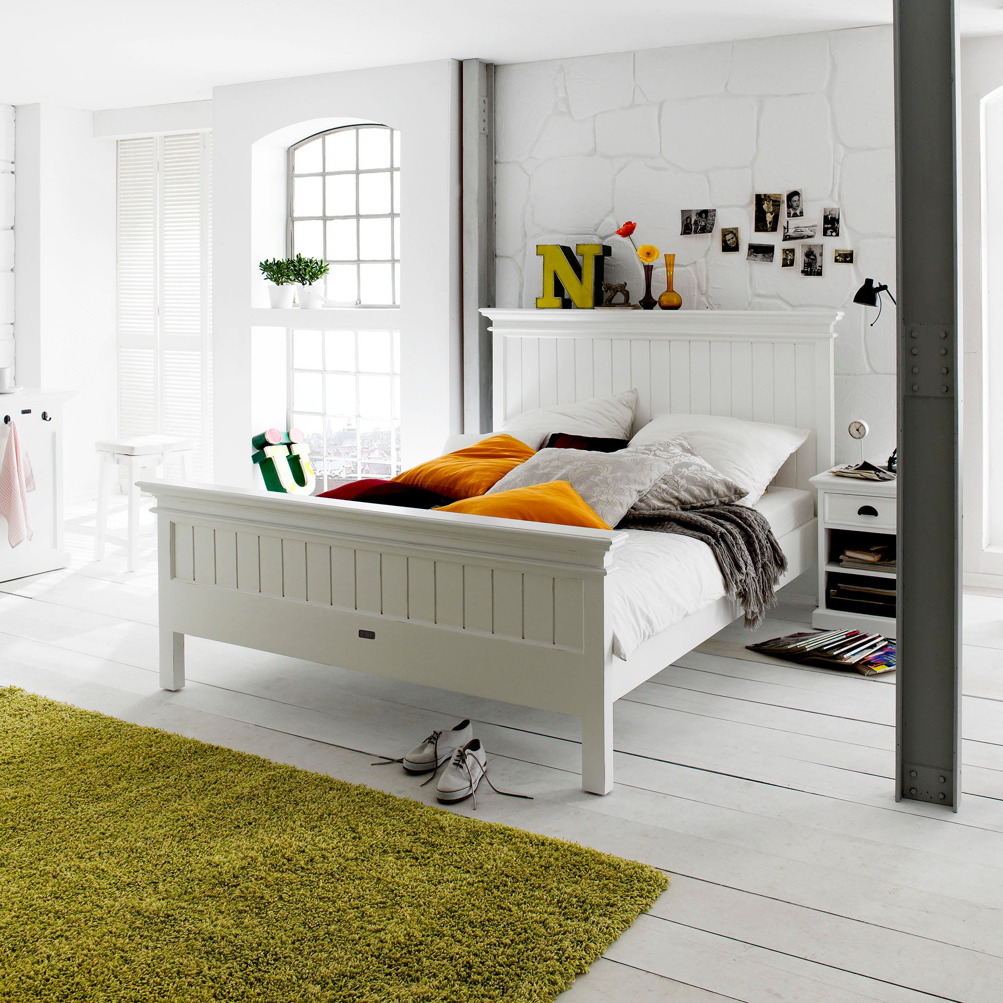 Halifax Queen Bed with Footboard - White